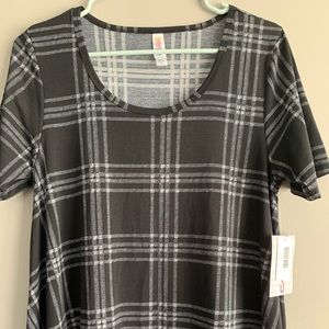 LulaRoe perfect tee